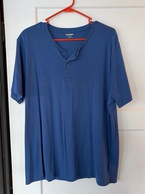 Old Navy Men's Navy Short-Sleeve Henley Polo